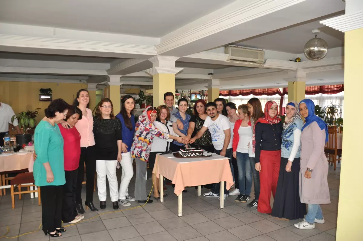 Hemşireler Günü, Özel Soma Vefa Hastanesi\'nde Coşku ile Kutlandı