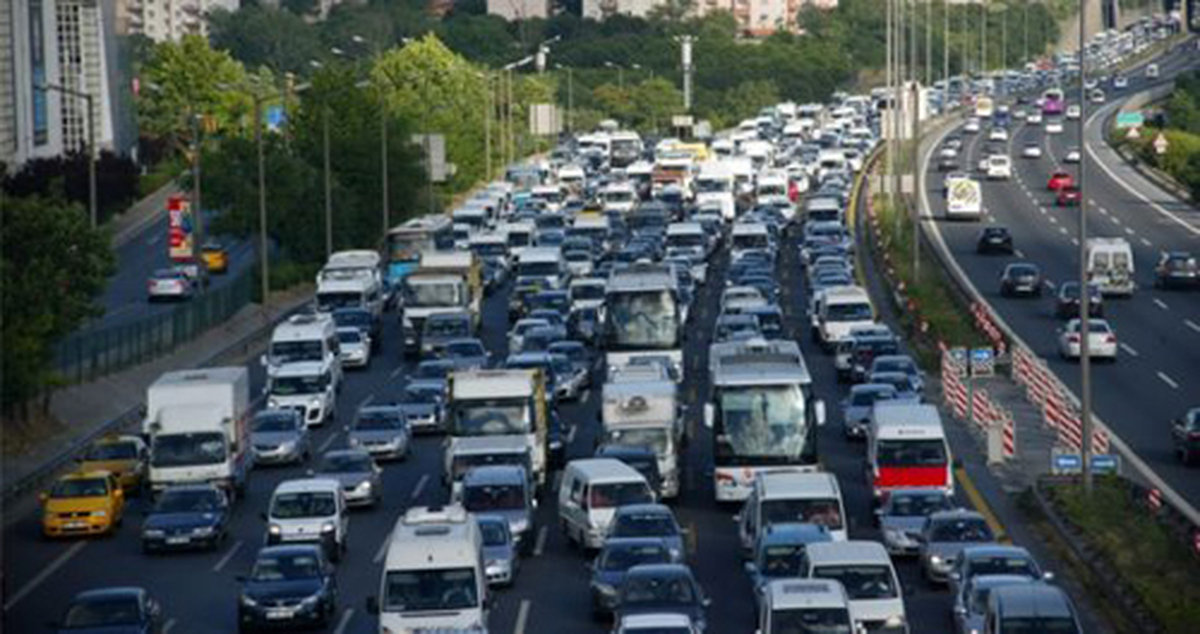 Manisa\'da Araç Sayısı 463 Bin 996\'ya Yükseldi