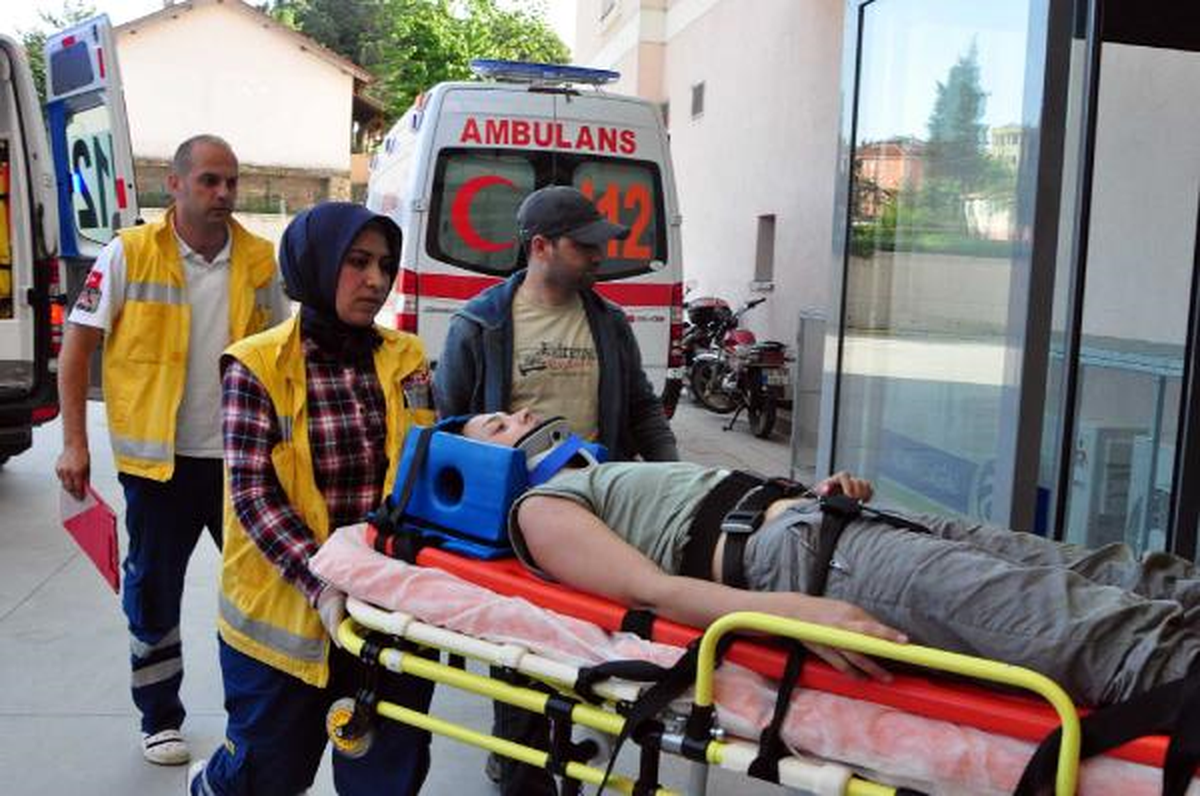 Paramator Düştü: 1 Yaralı