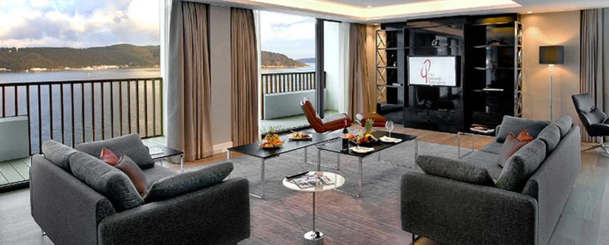 The Grand Tarabya\'da Boğaz Manzarası