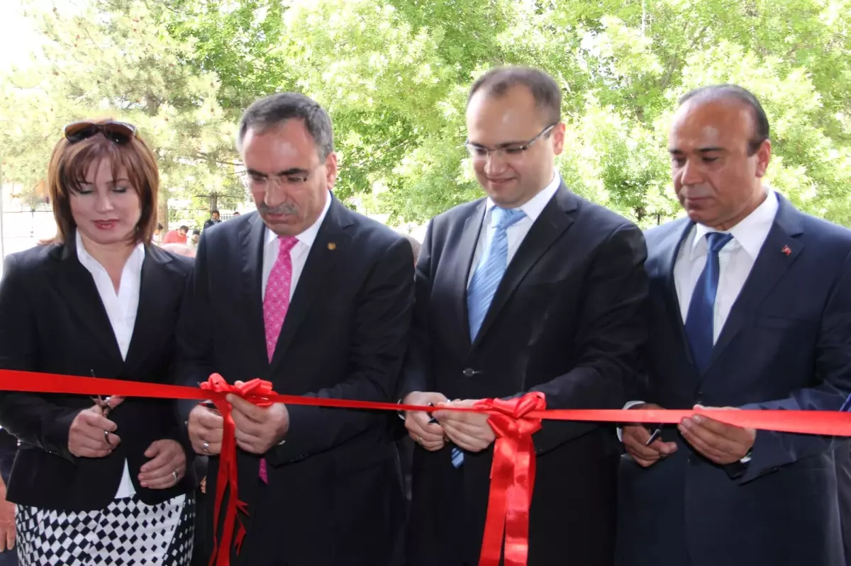 Ahi Evran Üniversitesi Bahar Şenlikleri Açılışı Yapıldı