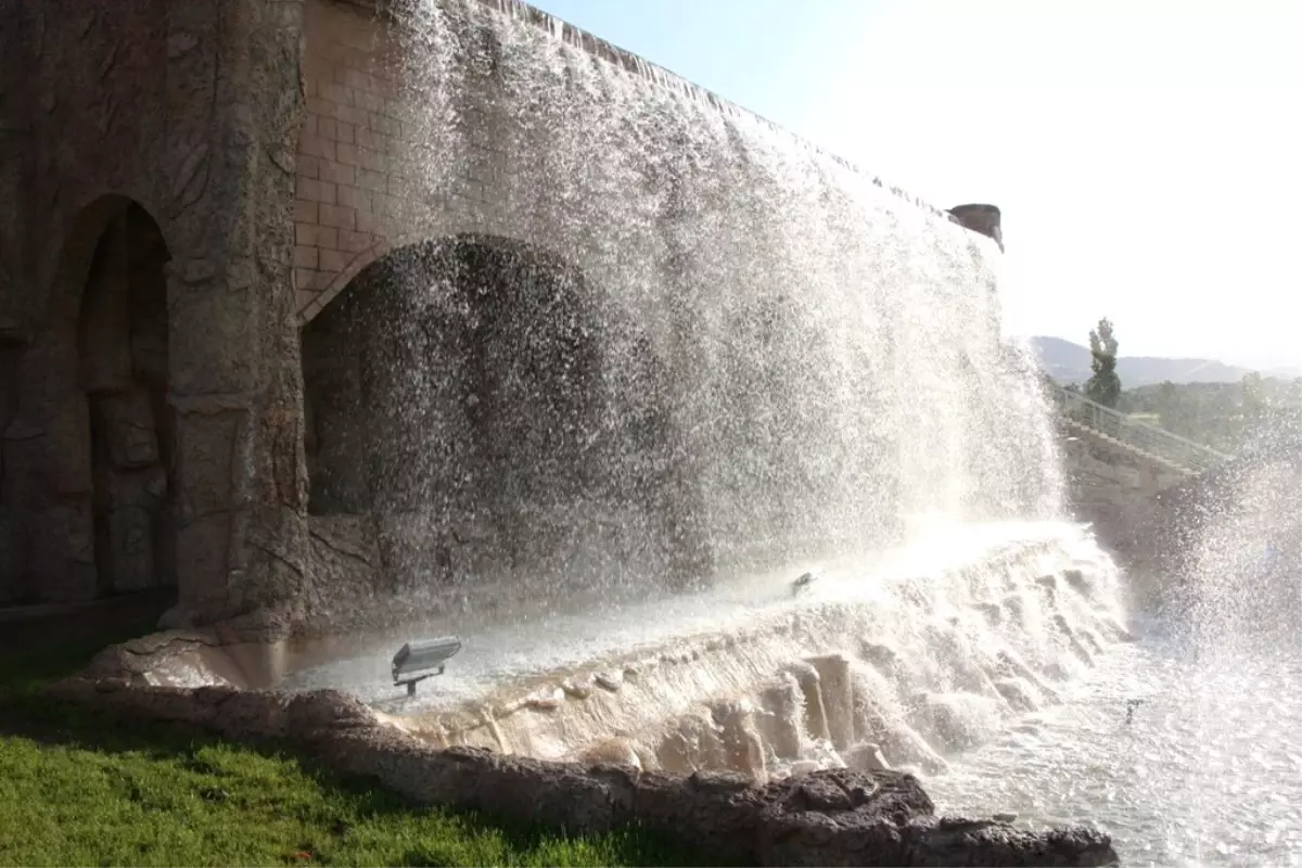 Alaşehir Belediyesi\'nden Şelalali Dinlenme Alanı