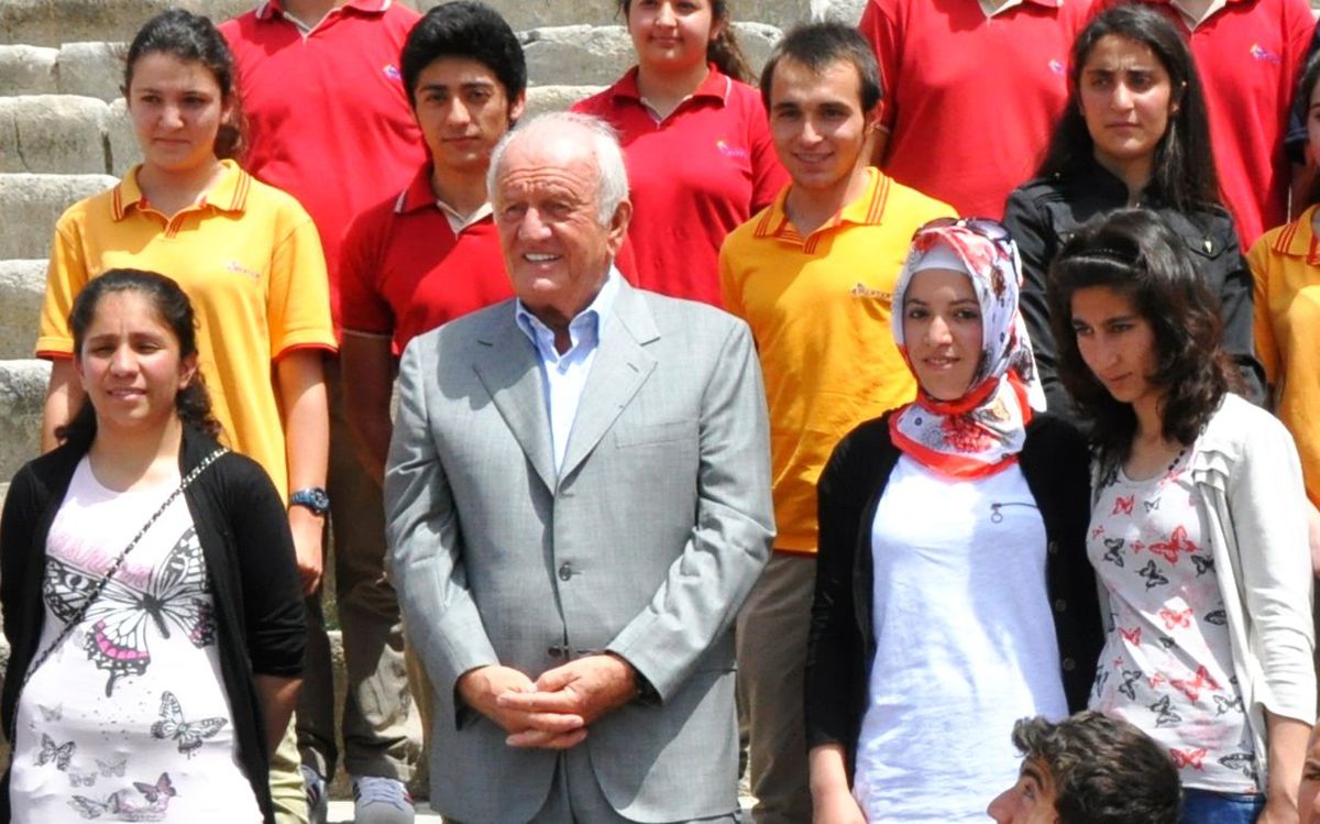 Ali Şen: 'Kulüp Başkanlıklarını Gençlere Bıraksınlar'