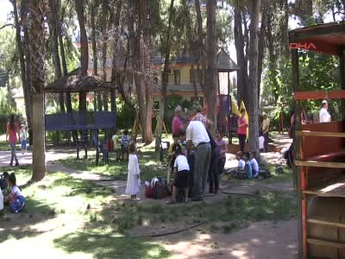 Antalya Miniklerin Tahliye Gözyaşı Miniklerin Tahliye Gözyaşı