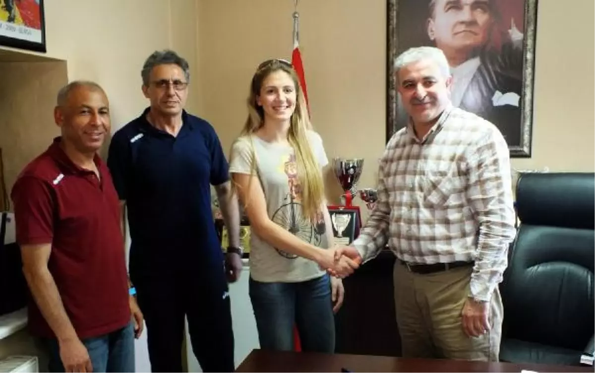 Bursa Büyükşehir Belediyespor\'a Selin\'den İmza