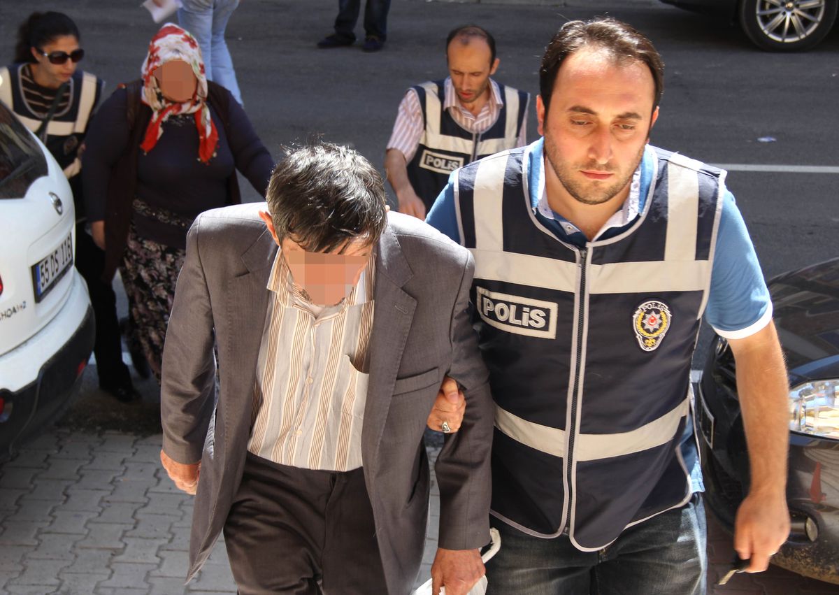 Evinde Fuhuş Yaptıran 2 Kişi Tutuklandı