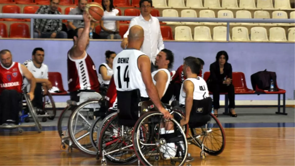 Garanti Tekerlekli Sandalye Basketbol Ligi