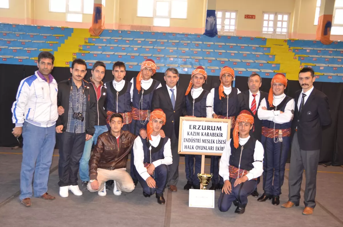 Halk Oyunlarında Erzurum İki Şampiyonluk Kazandı