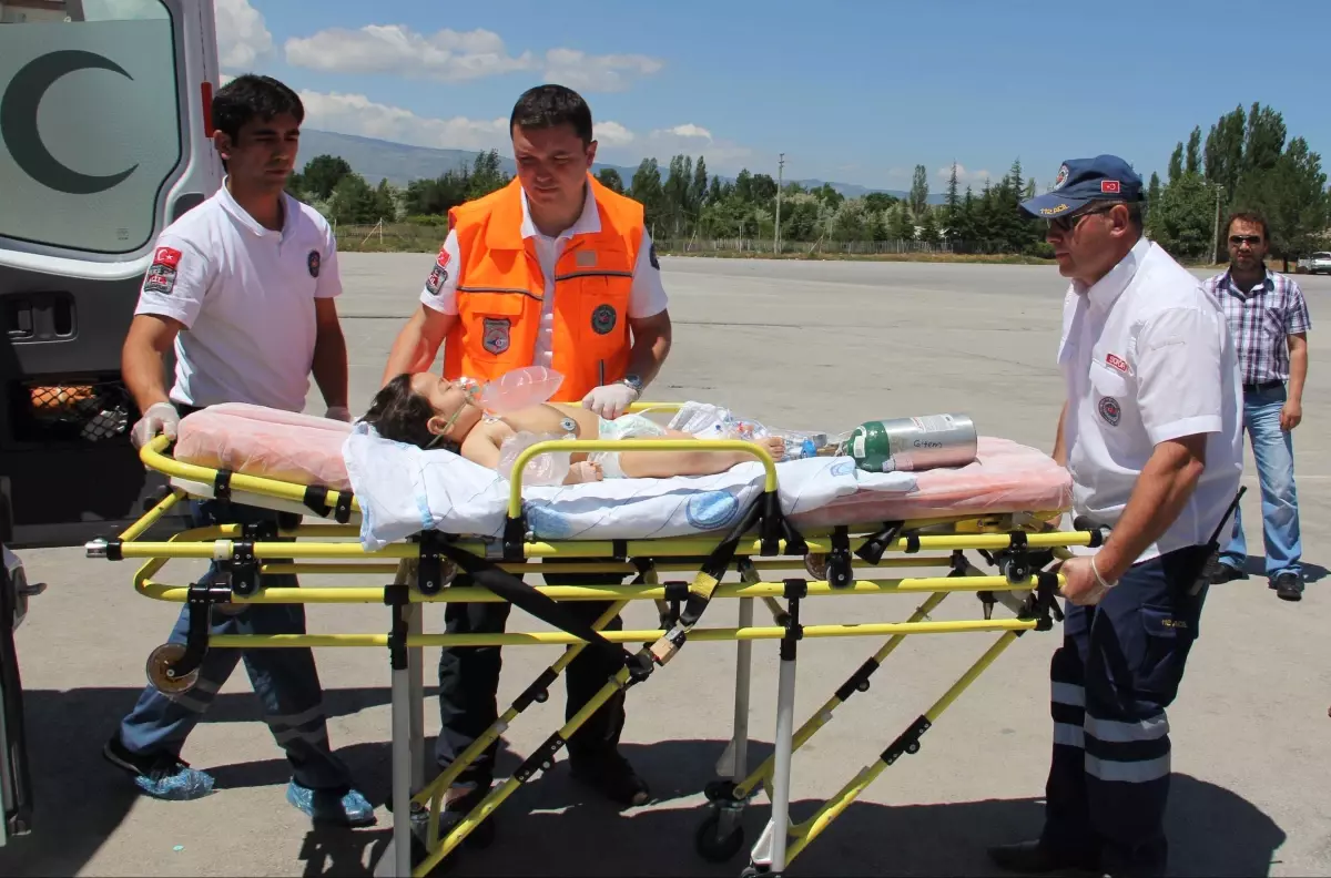 Hava Ambulansı Minik Serap İçin Uçtu