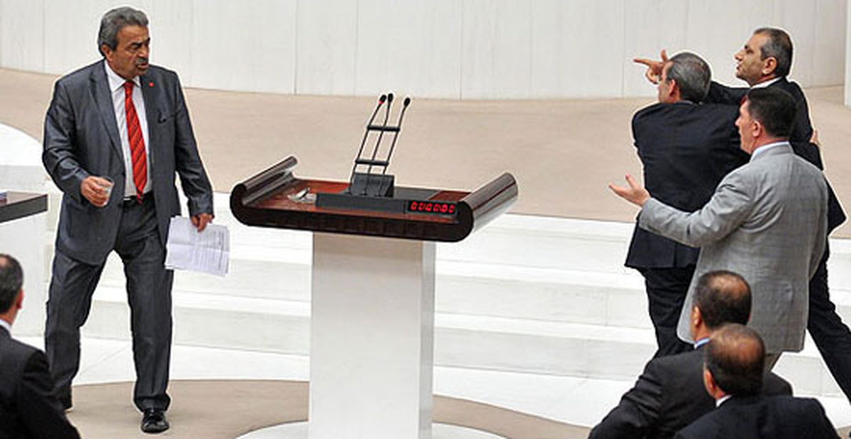 Küfürbaz Vekil Hakkında Şok Karar