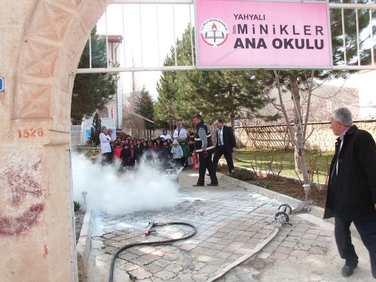 Minikler Yangın Söndürmeyi Öğrendi