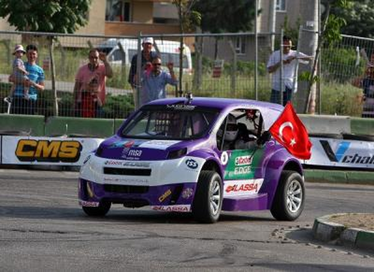 V1 Challenge Yarışında, Can Tolon Rüzgarı Esti