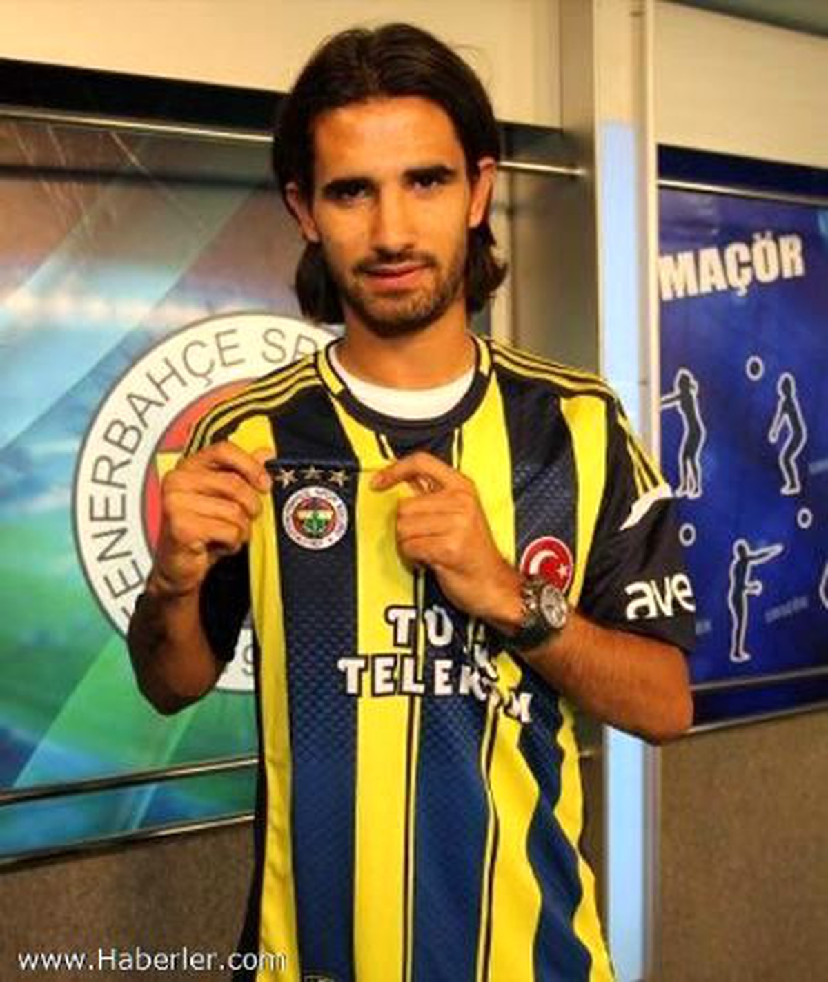 Alper Potuk Fenerbahçe ile Anlaştı