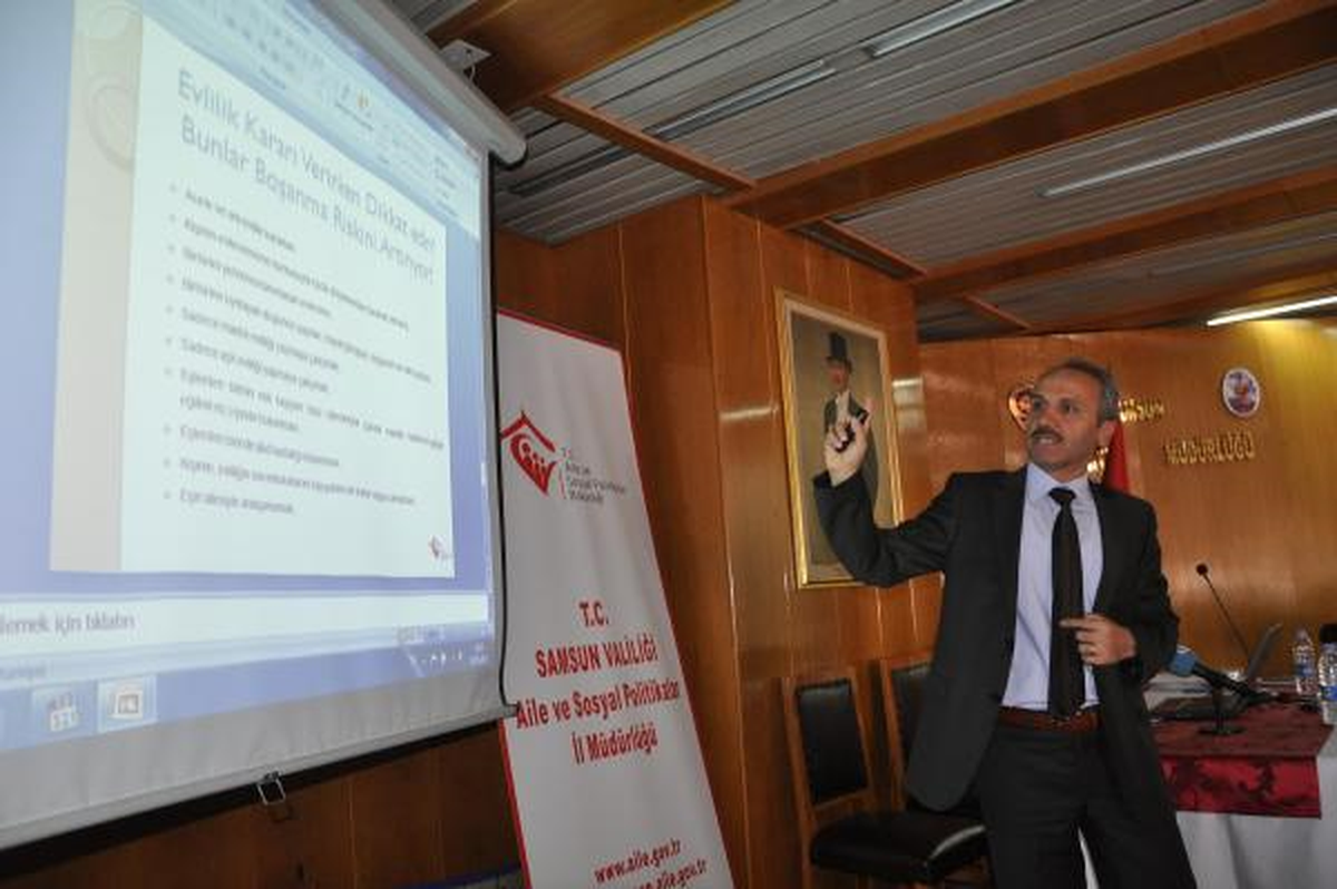 Bekar Polislere Evlilik Semineri
