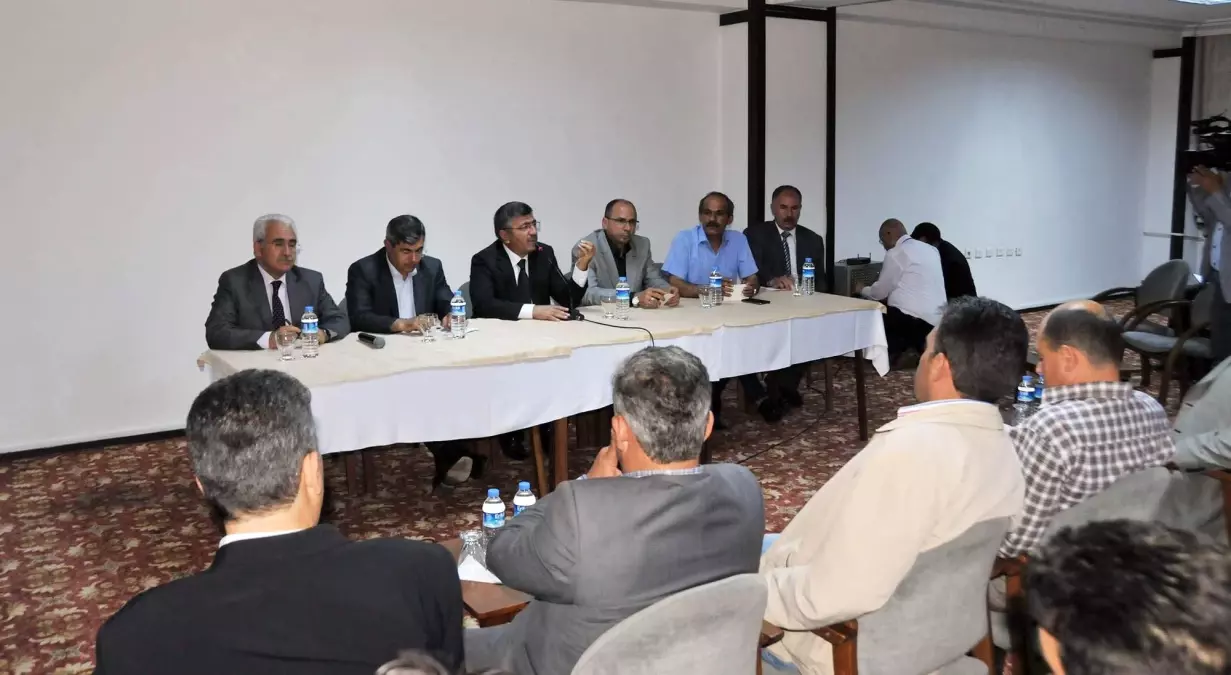 Başkan Akdoğan, Mahalle Muhtarlarıyla Buluştu