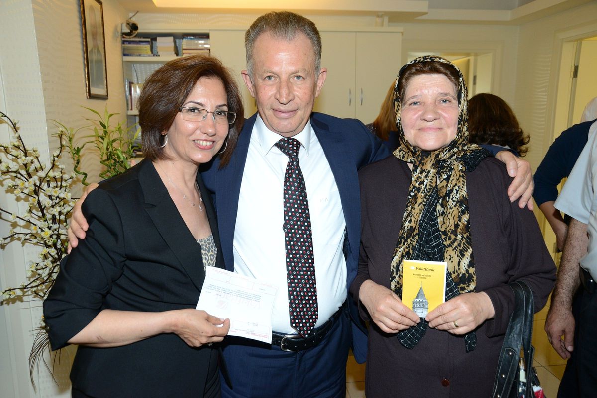 Ege-Koop Hem Ev Sahibi Yapıyor, Hem de Üstüne Para Veriyor