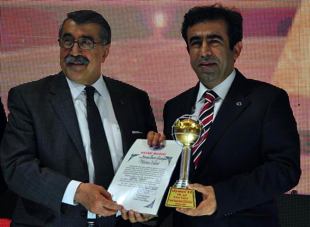 Güzeloğlu'na 'Yılın Valisi' Ödülü