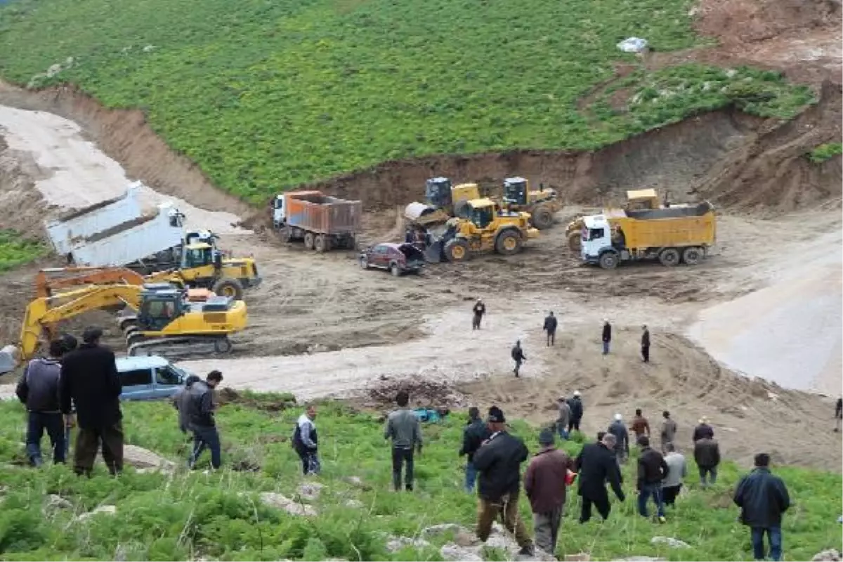 Köylülerden Karakol İnşaatına Tepki