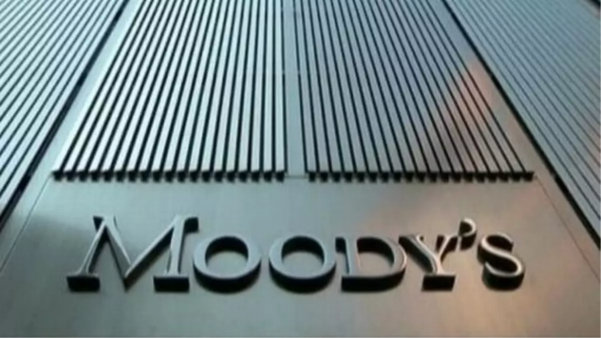 Moody\'s TOKİ\'nin Kredi Notunu Yükseltti