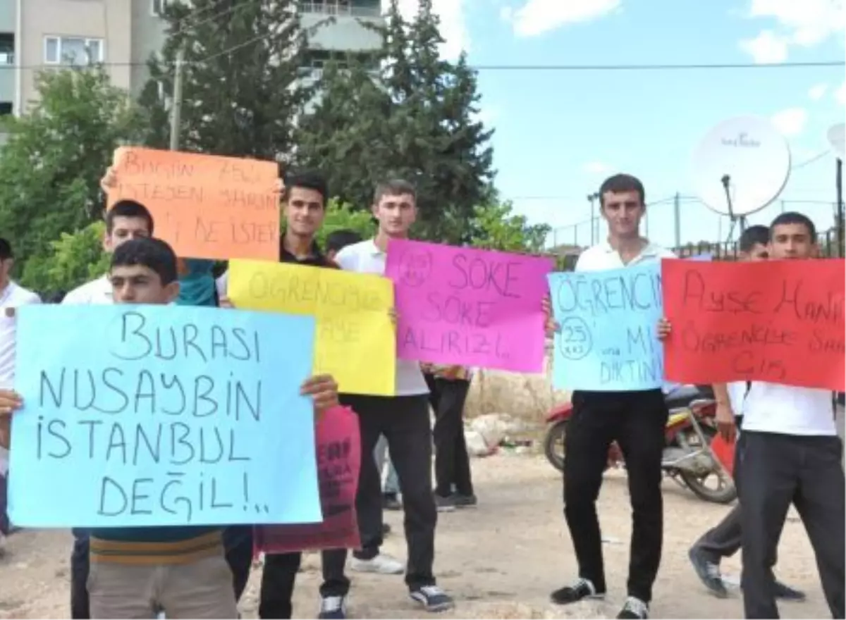 Nusaybin\'de Öğrenciler Şehir İçi Zammını Protesto Etti