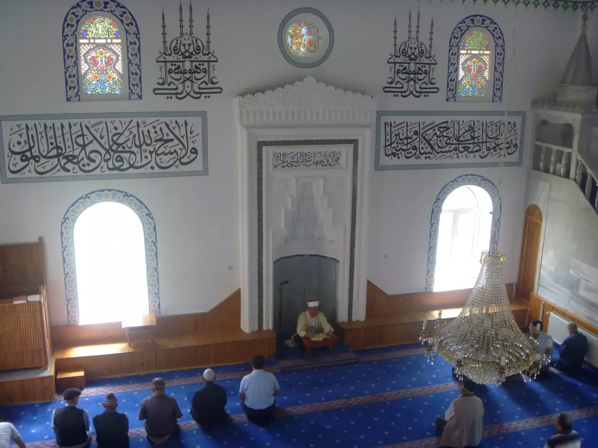 Osman Gazi Camii Yeni Çehresine Kavuştu