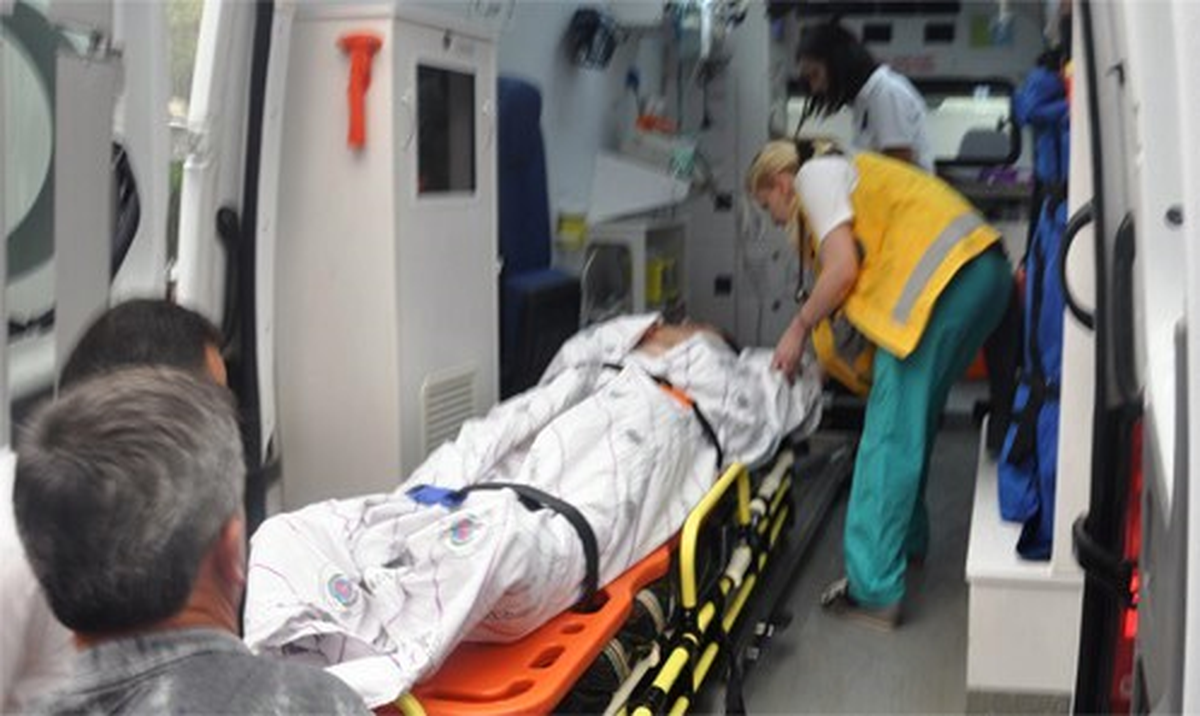 Tineri Su Zannedip İçince Zehirlendi