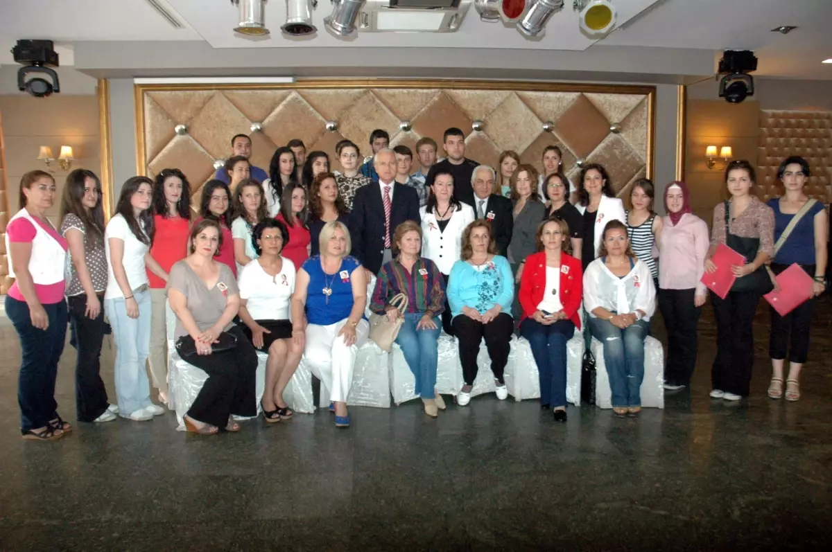 Türk Eğitim Vakfı 10 Bin Öğrenciye Burs Veriyor