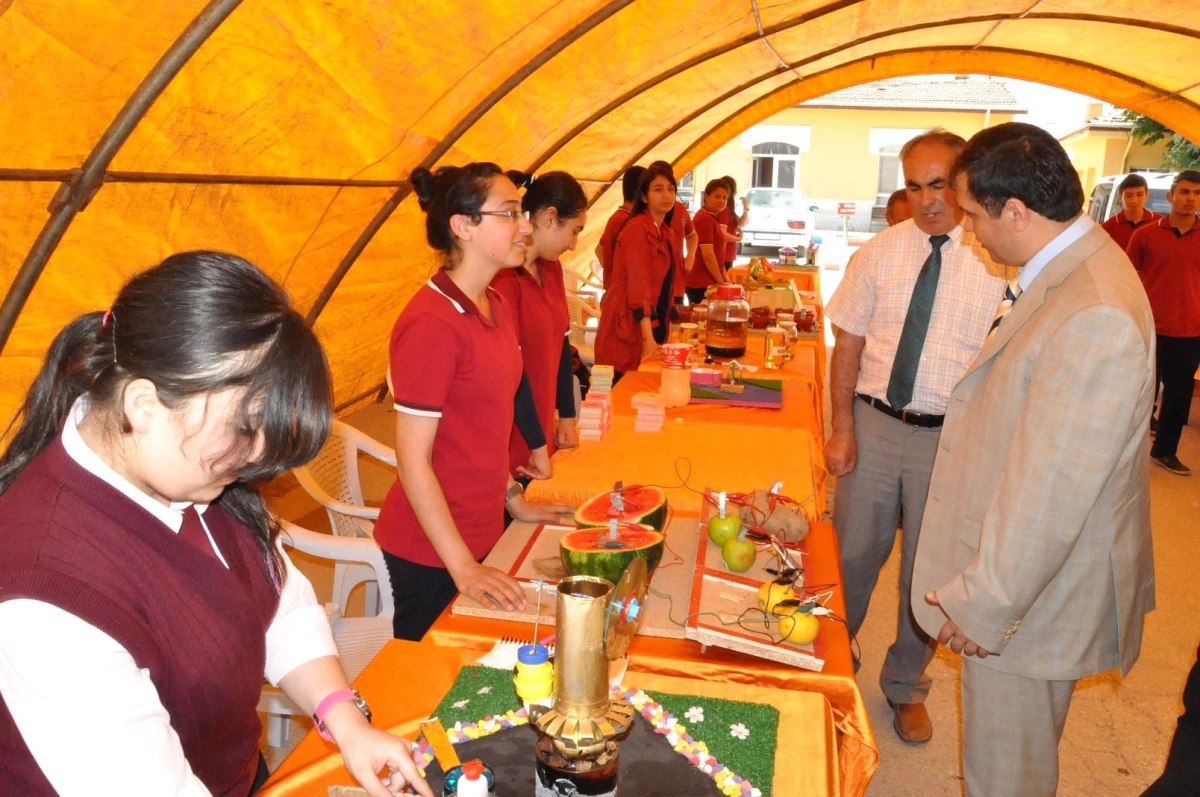 Yerköy Anadolu Lisesi Hazırladığı 40 Projeyi Bilim Fuarında Sergiledi