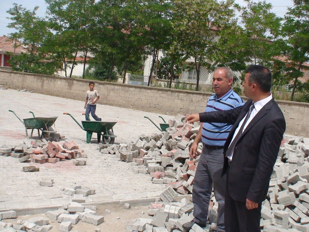 Yerköy'de Okul Bahçeleri Düzenleniyor