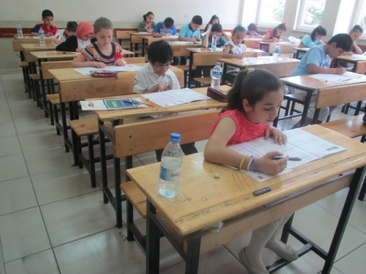 \'Zeytinburnu Okuyor\' Yarışmasının Sınavı Yapıldı
