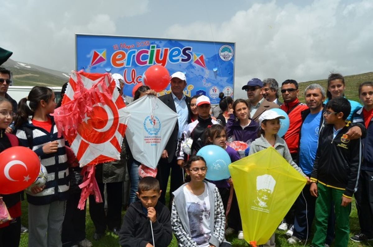 Zirvede Uçurtma Festivali