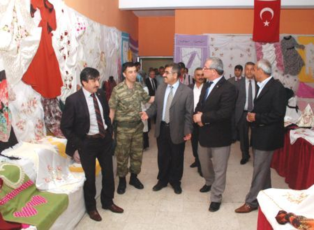 Afşin\'de Yıl Sonu Sergisi