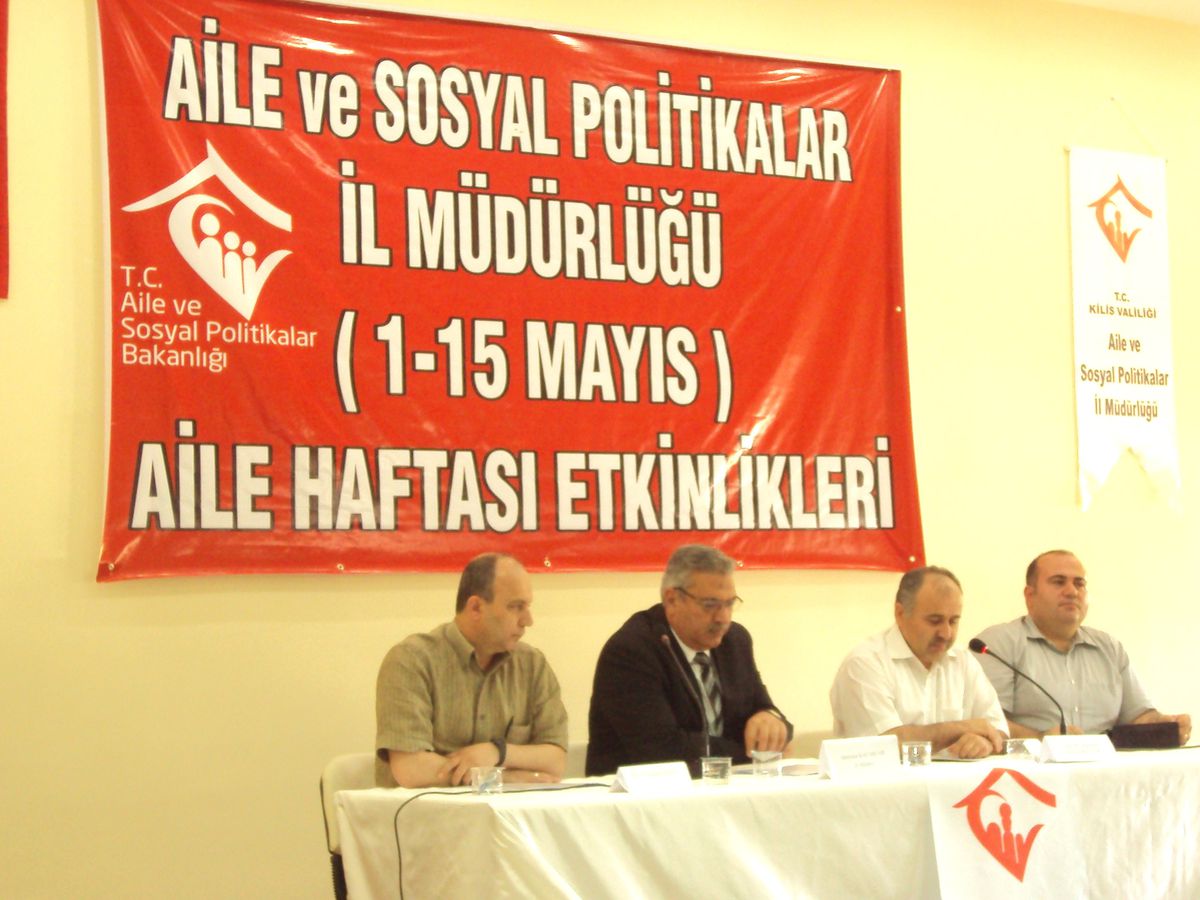 Aile Haftası\'nda, "Mutlu Aile Mutlu Toplum" Paneli