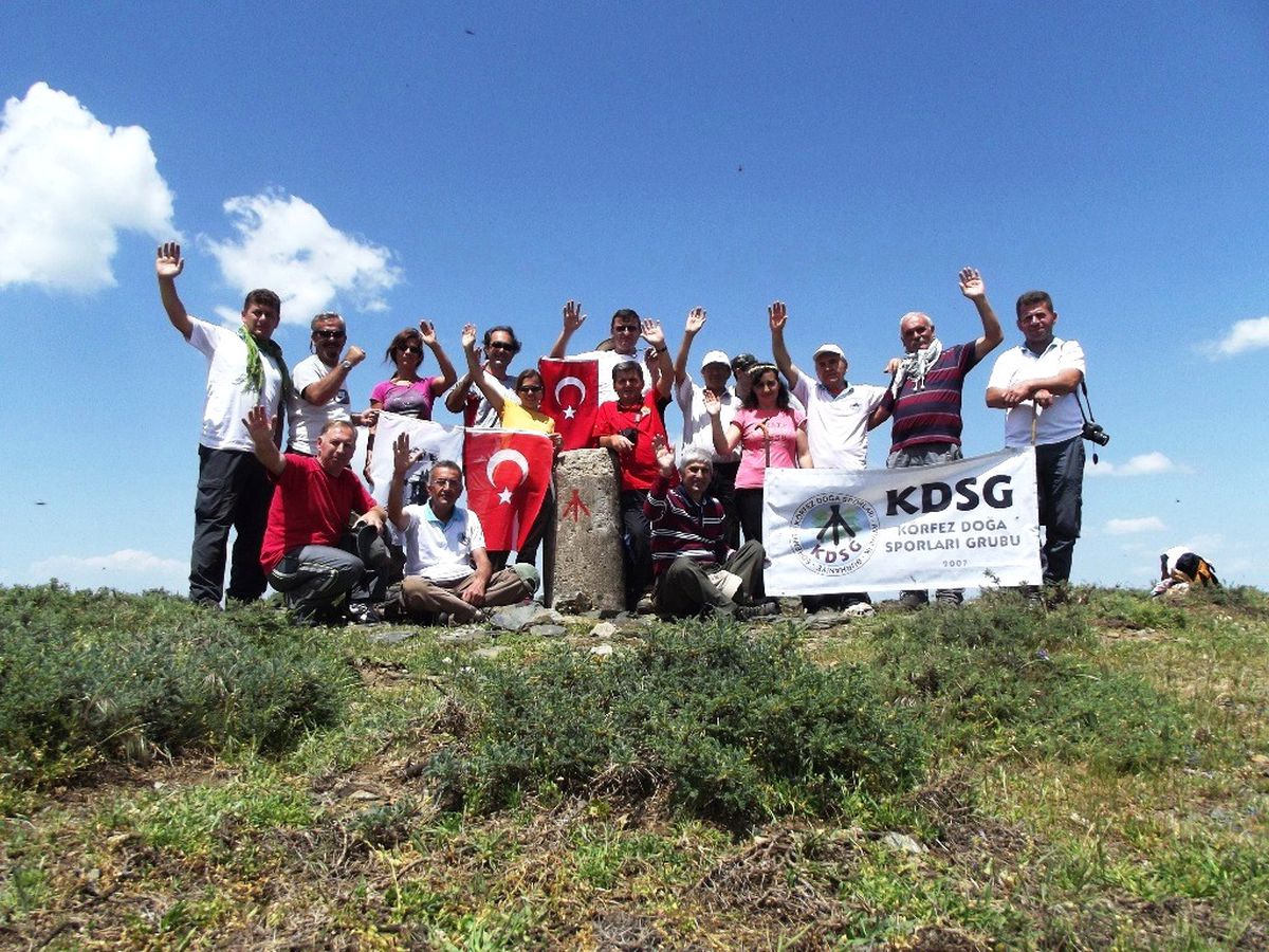 Atatürk İçin Bin 343 Metreye Tırmandılar