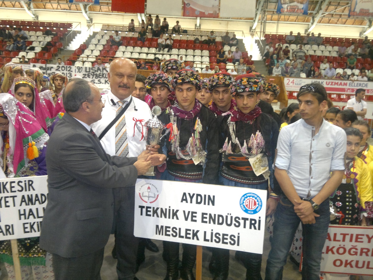 Aydın Teknik Lisesi Efeleri Bölge Birincisi Oldu