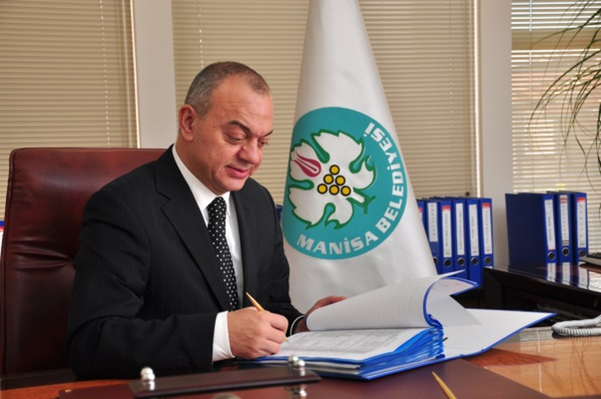 Bakan Çelikten Manisa Belediyesi\'ne Teşekkür