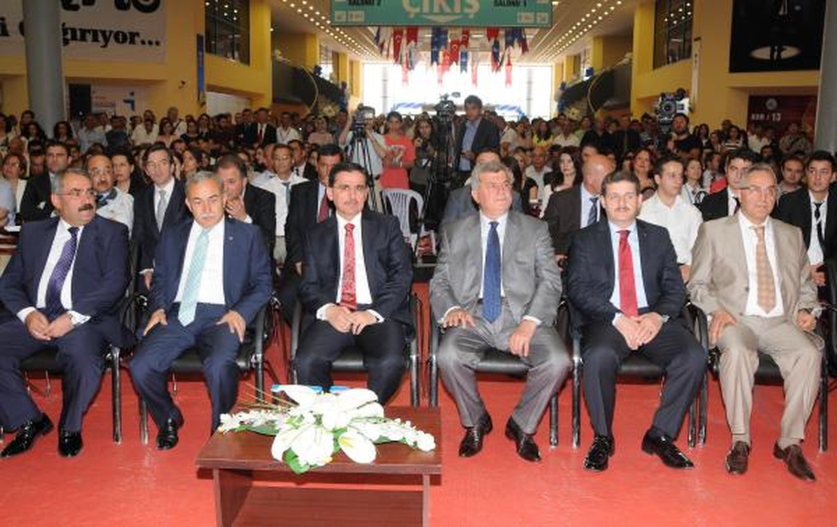 Bakan Ergün\'den Gençlere Tavsiye