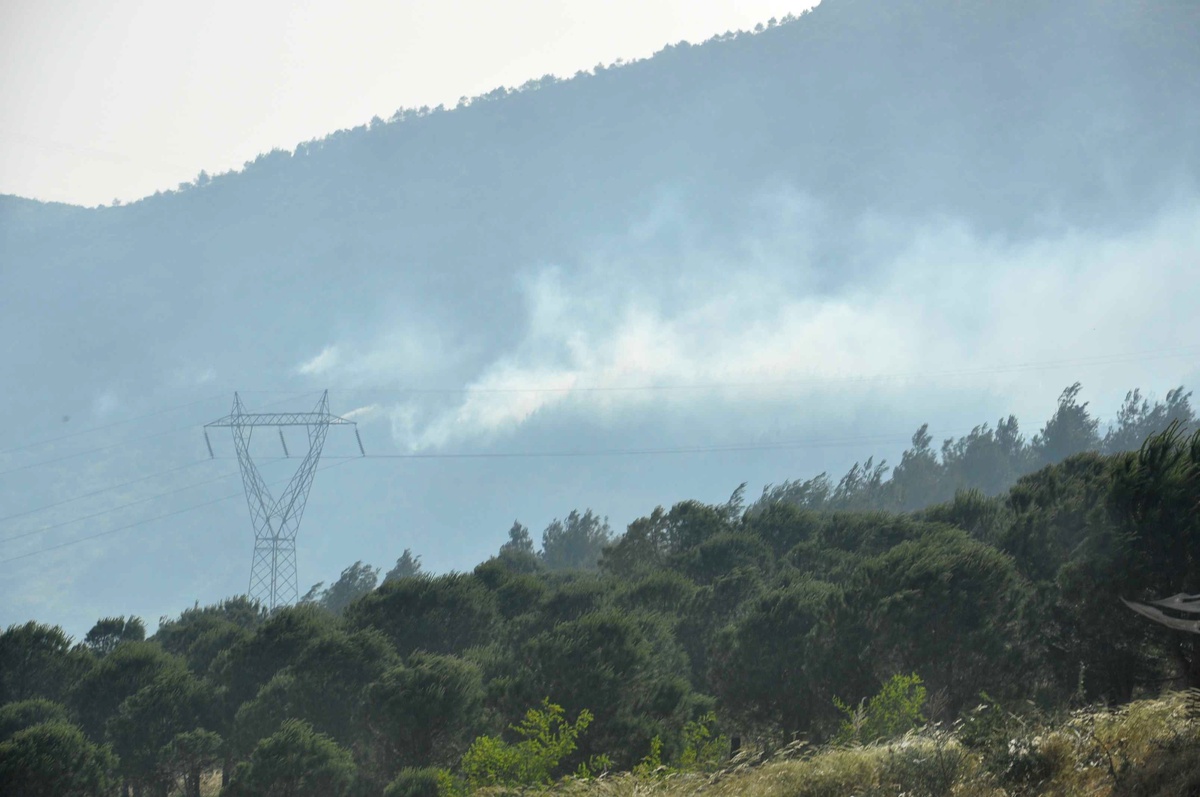 Balıkesir'de Fırtına Yangın Çıkarttı