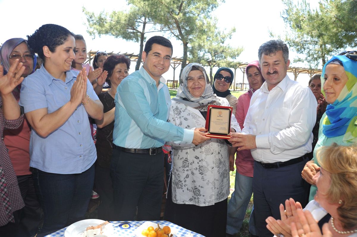 Başkan Tütüncü Ak Partili Kadınların Pikniğine Katıldı