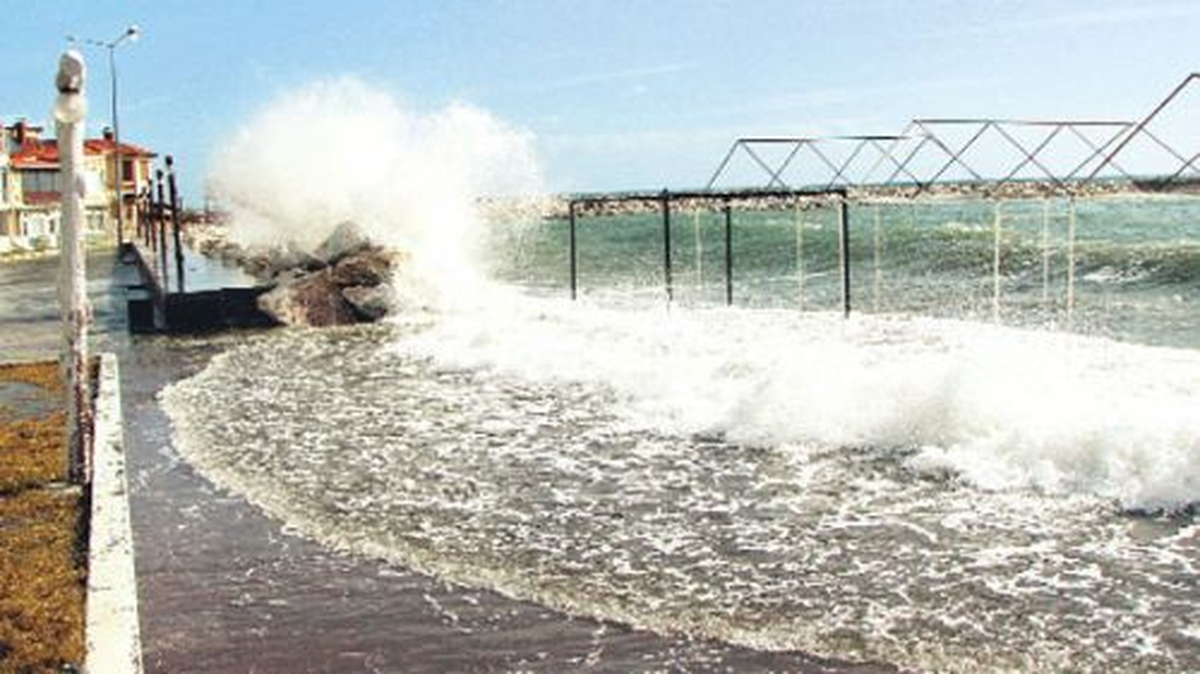 Çanakkale Boğazı'nda Kuvvetli Lodos