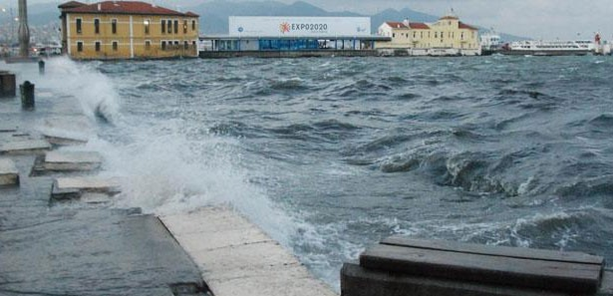 Çanakkale\'de Fırtına