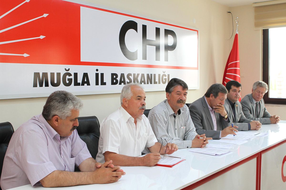 Chp, AK Parti Söz Düellosu Sürüyor