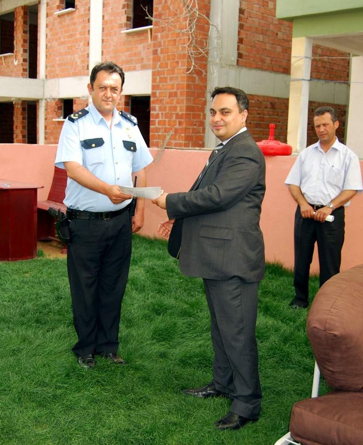 Eşme'de İlçe Emniyet Amirliğinde Görevli Personele Başarı Belgesi