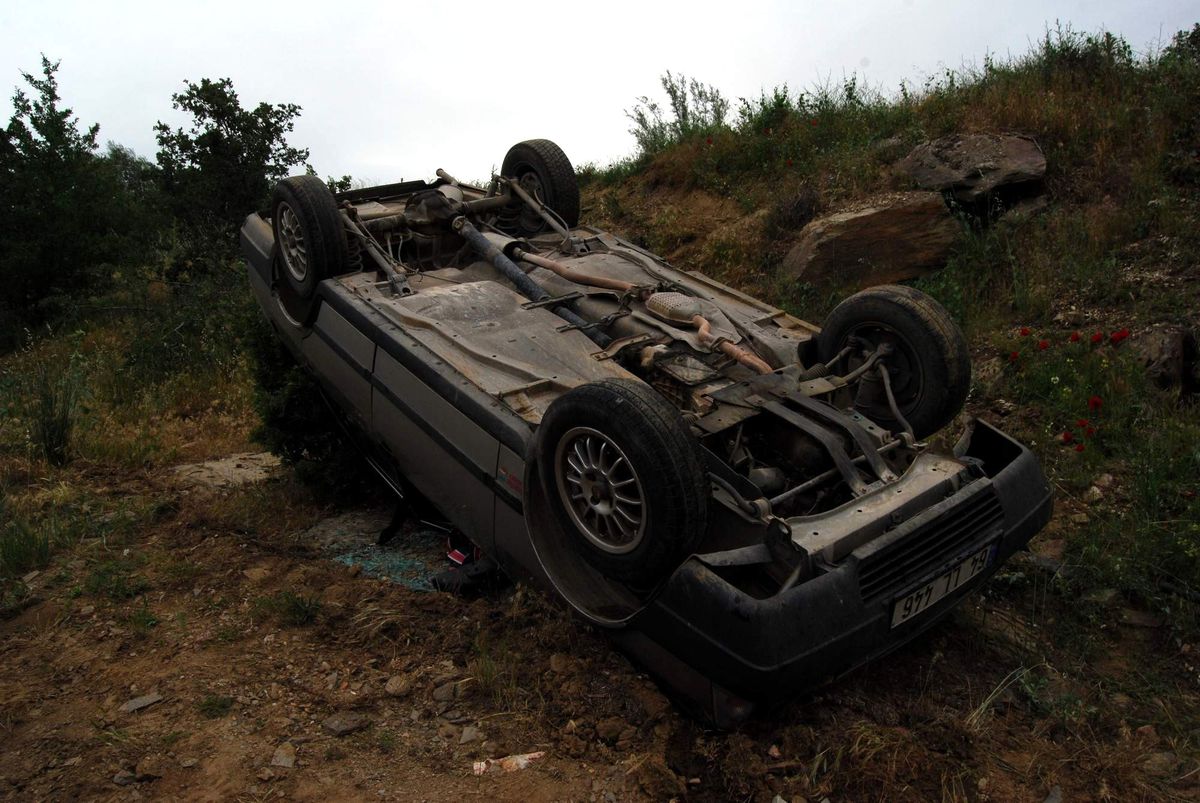 Eşme'de Trafik Kazası İki Yaralı