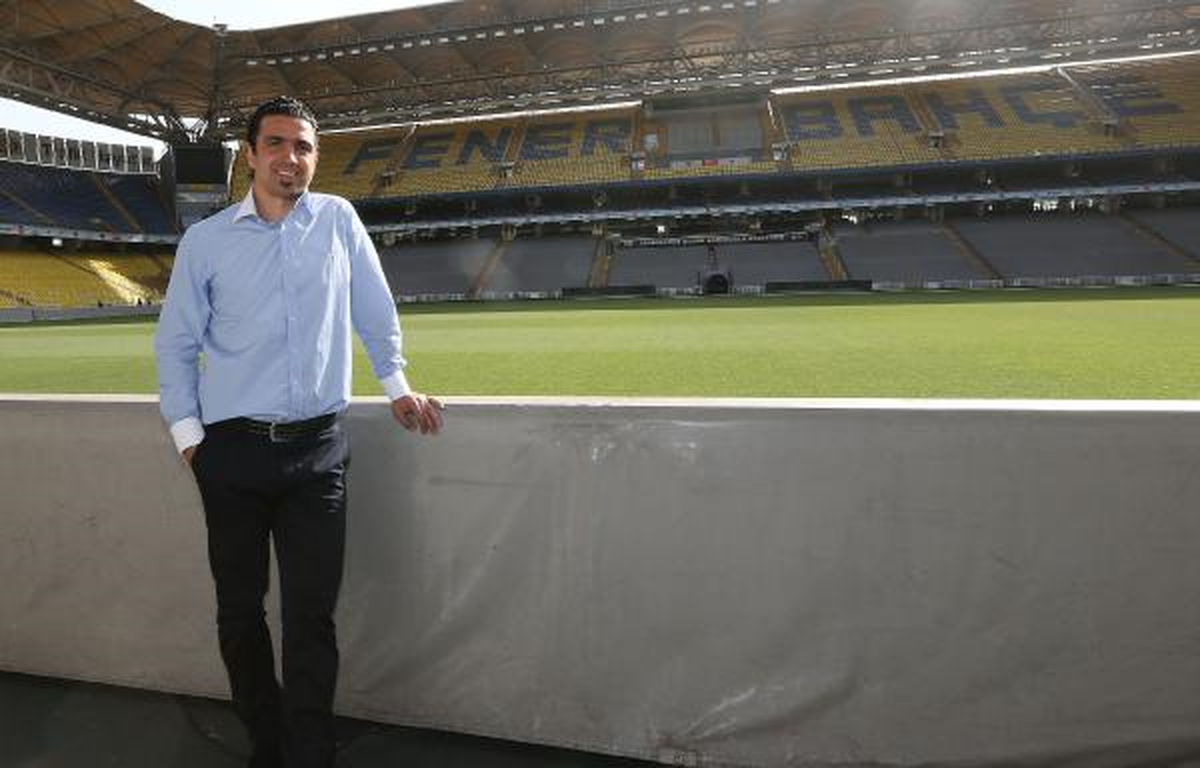 Fenerbahçe'de 3 İsim Sözleşmelerini Yeniledi