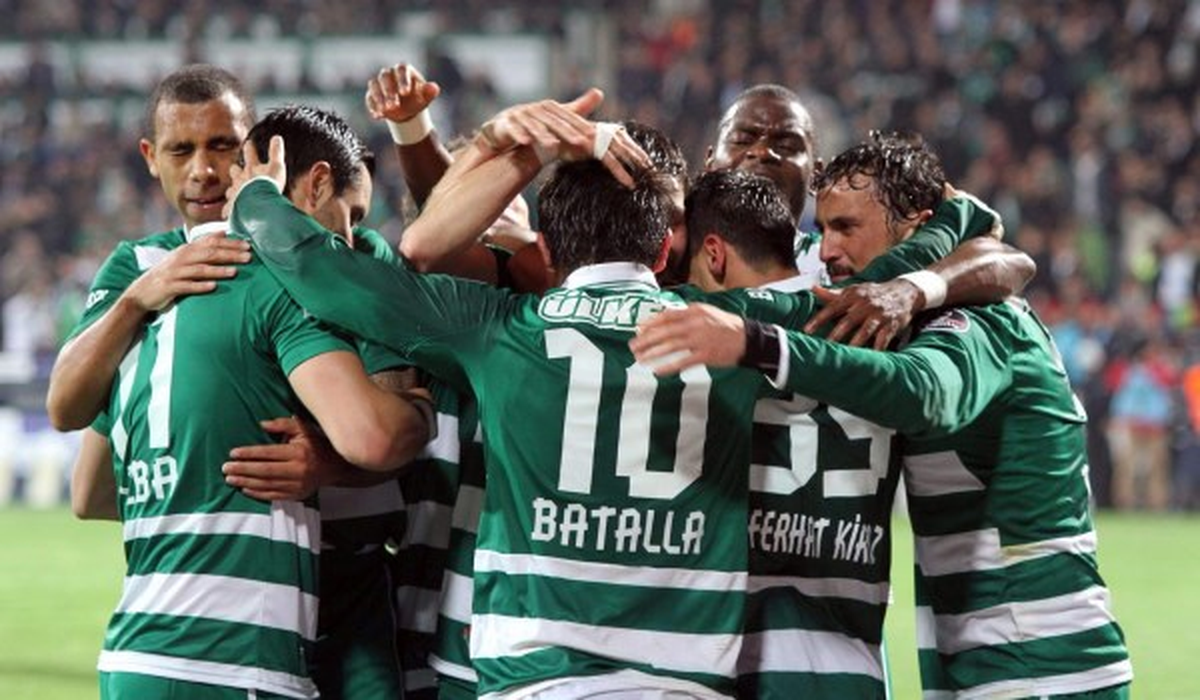 Fenerbahçe'nin Galibiyeti Bursaspor'a Yaradı