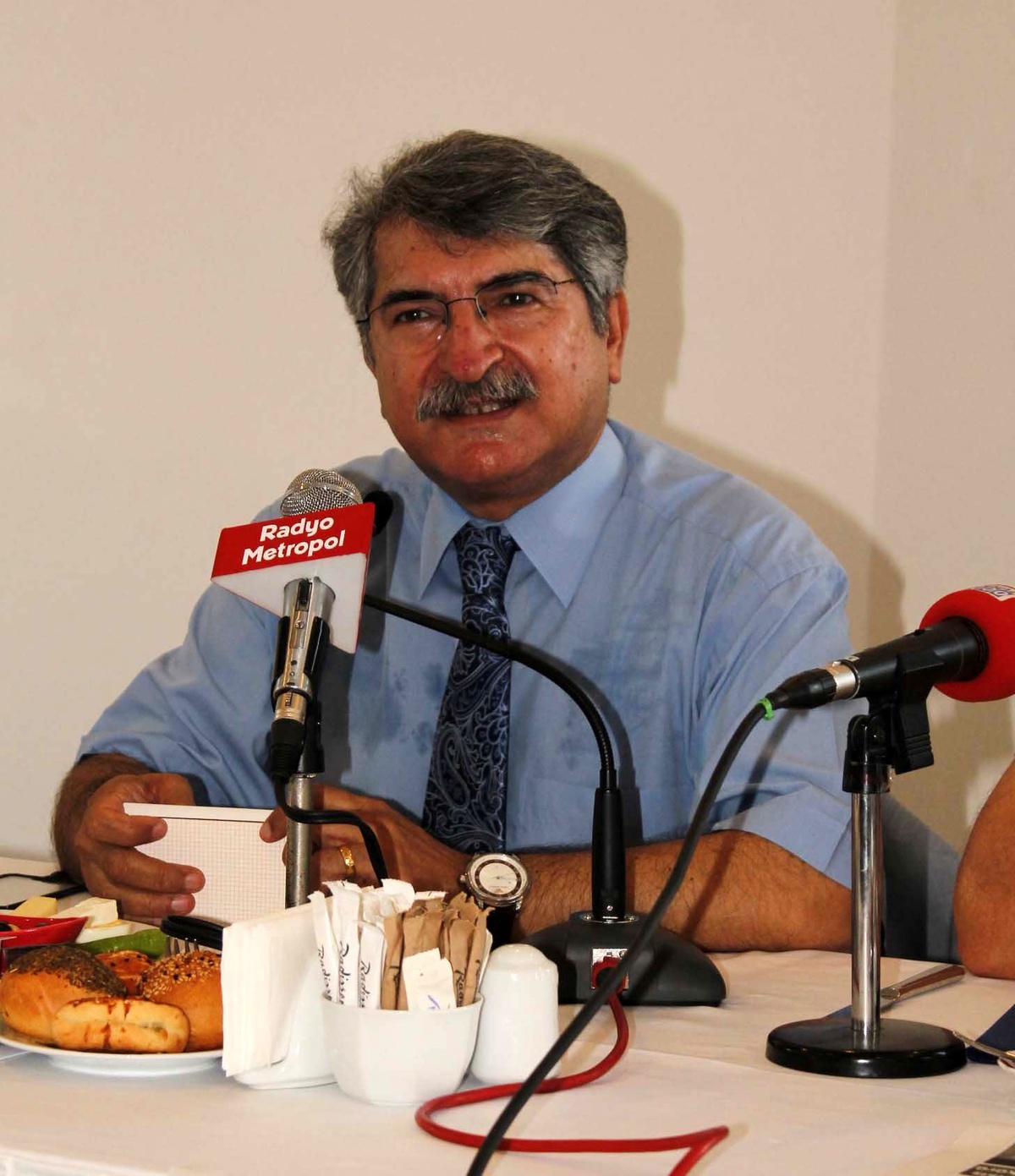 Fikri Sağlar Köy ve Mahalle Muhtarları ile Buluştu