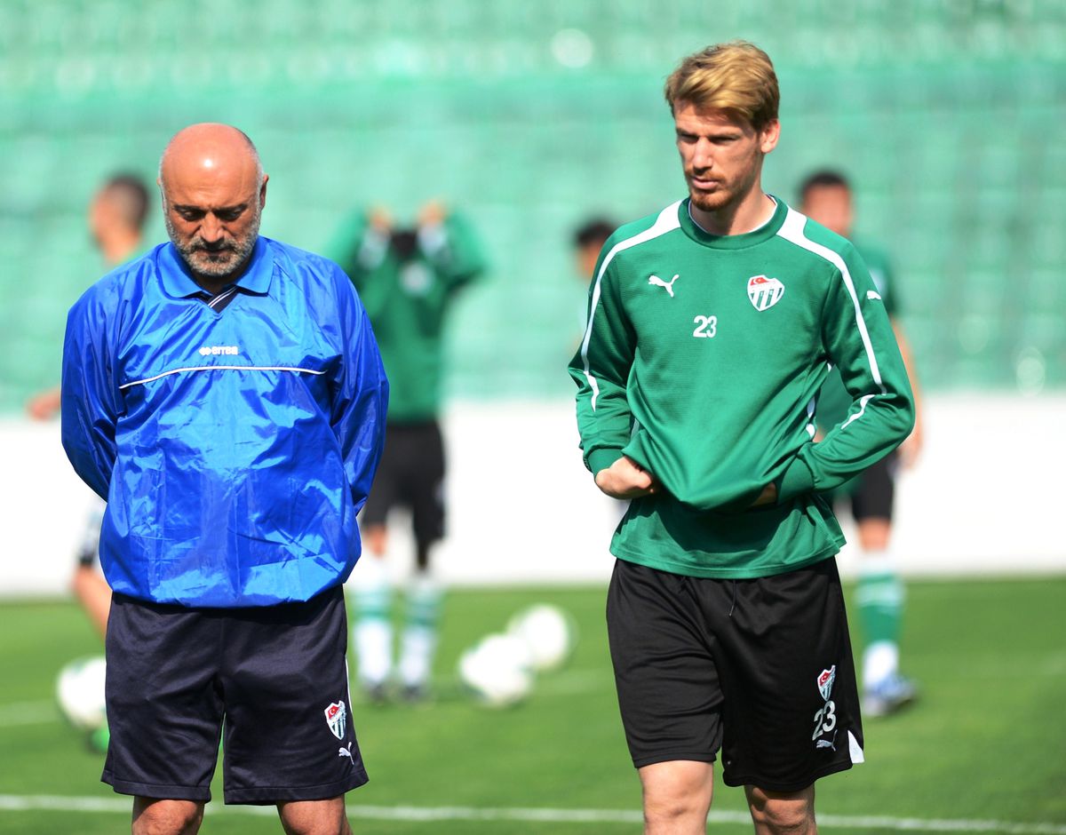 G.Saray Bursaspor'un Yıldızının Peşinde