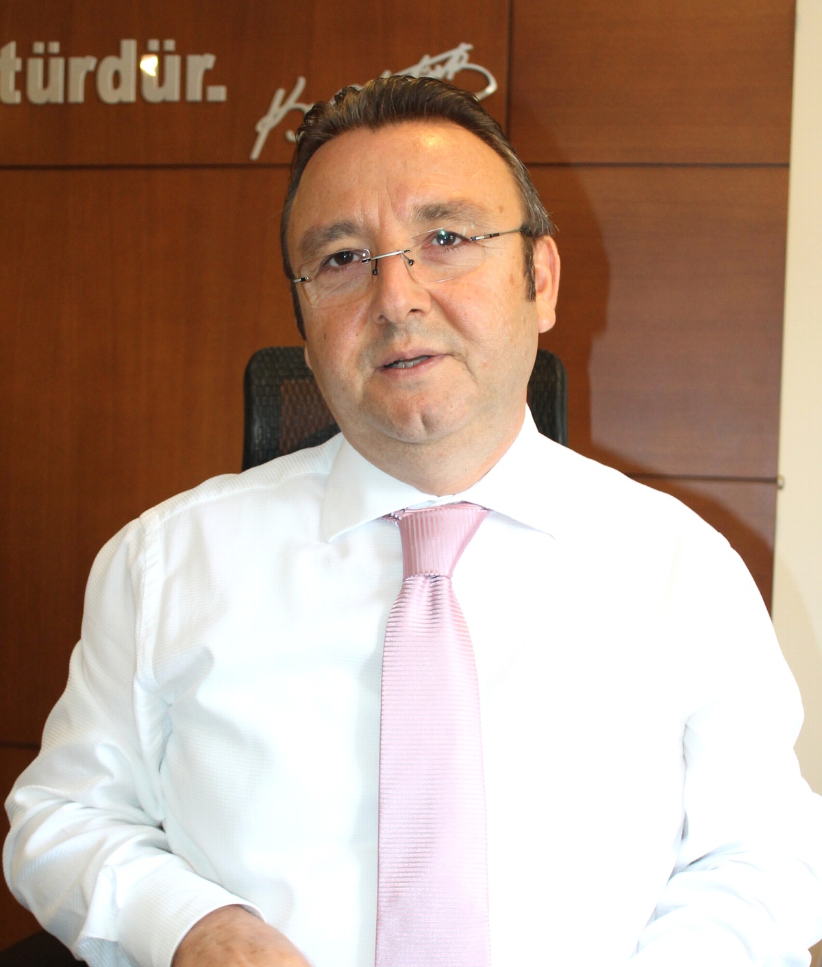 Gülderen: 'Karadeniz, Doğayı İnanların Hizmetine Sunan Bir Bölge'
