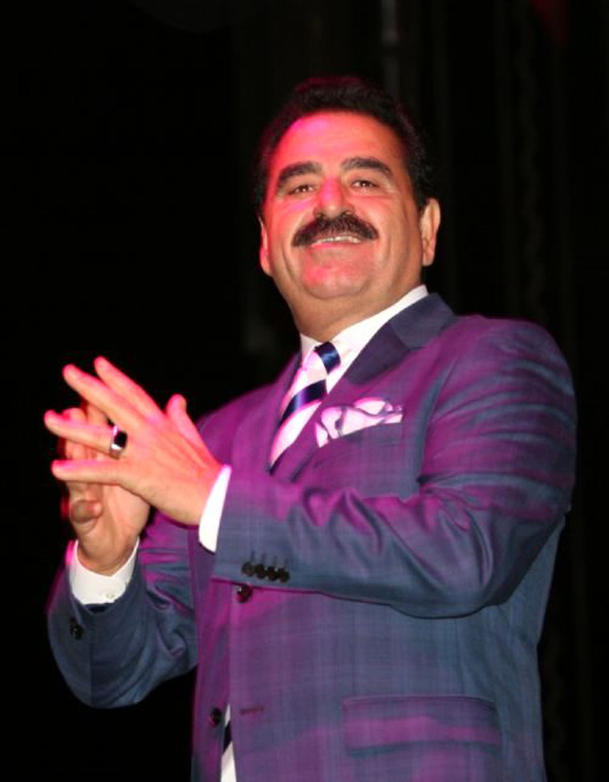 Tatlıses'ten Ekrana Dönüş Sinyali